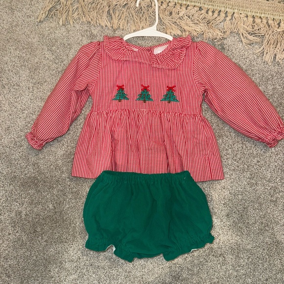 Cecil and Lou Christmas Outfit - Picture 1 of 3